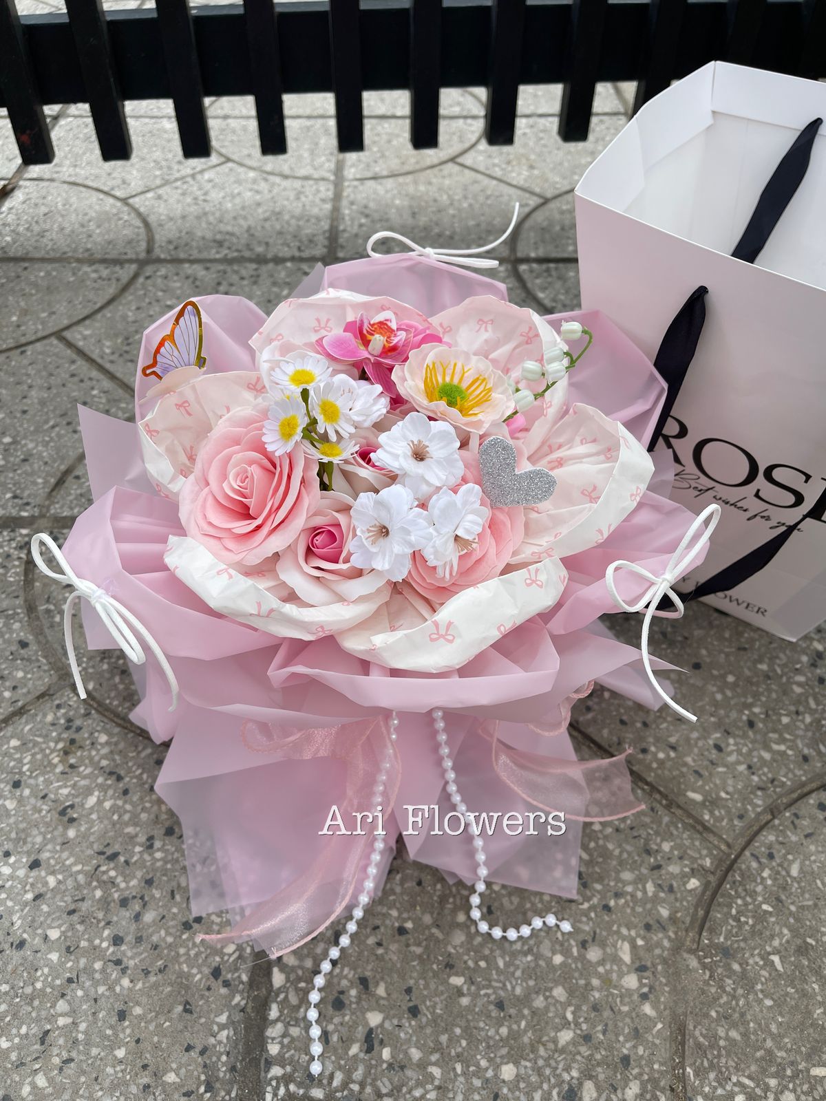 🌸🎀 HOA HỒNG SÁP TRẮNG – GIẤY GÓI HỒNG TẠO HÌNH BÔNG HOA ĐỘC ĐÁO 🎀🌸